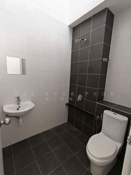 2-storey Terraced House for Rent in Setia Utama (Setia Alam) - Max Khor Phor xiong - Bathroom - PropertyGuru.com.my