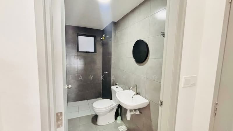 Kondominium untuk Disewa di LSH33 - Jaykay Ng - Bathroom - PropertyGuru.com.my