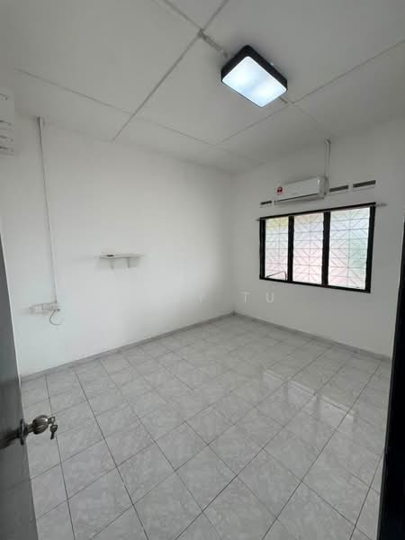 1-storey Terraced House for Rent in Taman Johor Jaya (Johor Bahru) - Gary Tu - Interior - PropertyGuru.com.my