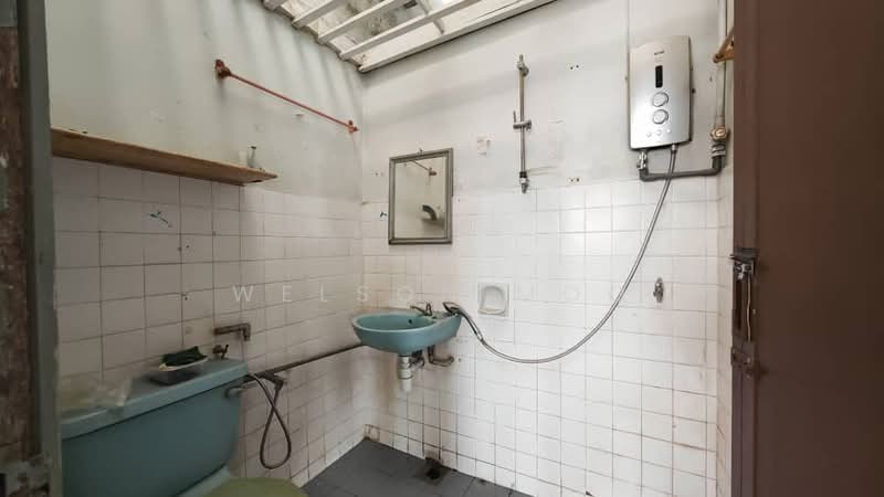 2-storey Terraced House for Sale in Taman Selayang Indah (Selayang) - Welson Moo - Bathroom - PropertyGuru.com.my