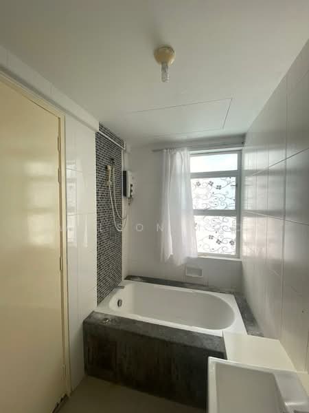 Condominium for Sale at 3 Residen @ Melawati - Welson Moo - Bathroom - PropertyGuru.com.my