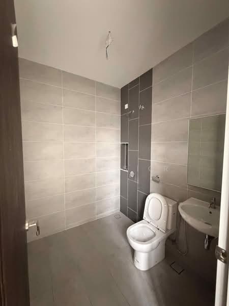 Cluster House for Sale in Austin Crest (Johor Bahru) - Suny Sior - Bathroom - PropertyGuru.com.my