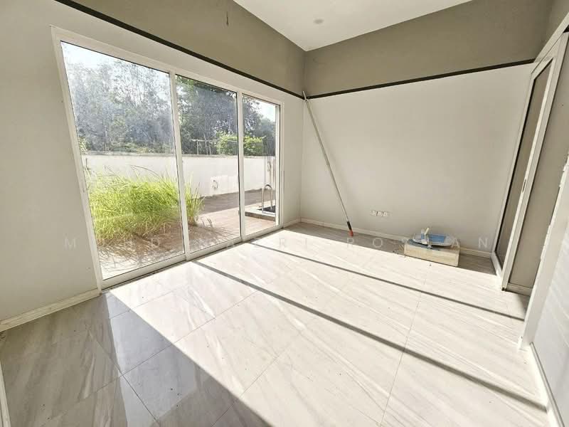 Bungalow House for Sale in Bandar Bukit Mahkota (Bangi) - Mohd Nazri Roslan - PropertyGuru.com.my