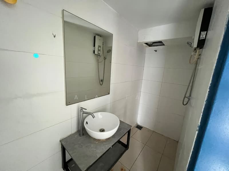 Service Residence for Rent at Colonial @ Empire City - Alan Tai - Bathroom - PropertyGuru.com.my