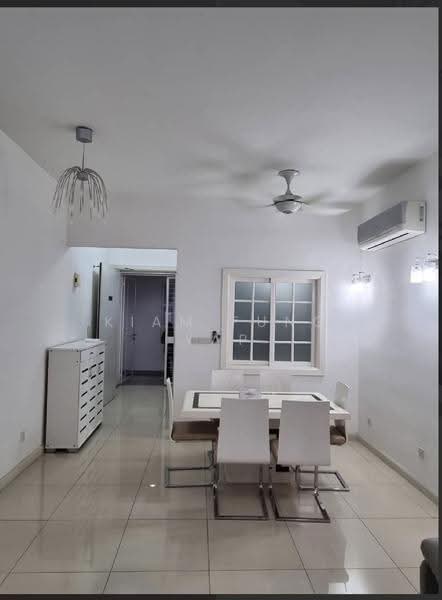 Kondominium untuk Dijual di Surian Residences - Kiam Fung Yap - Dining Room - PropertyGuru.com.my