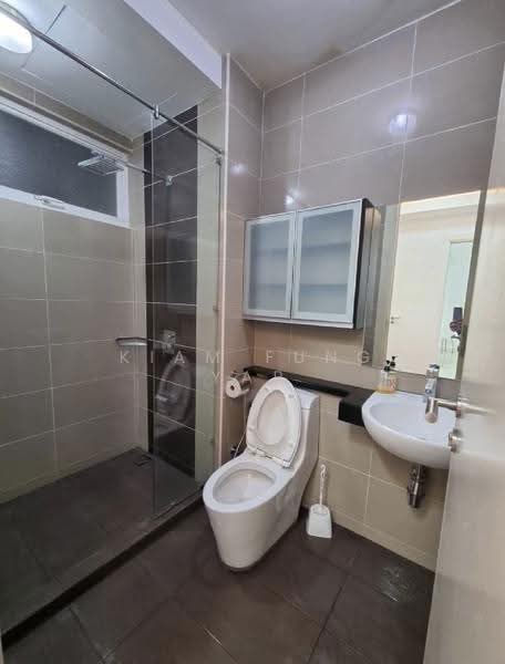 Kondominium untuk Dijual di Surian Residences - Kiam Fung Yap - Bathroom - PropertyGuru.com.my