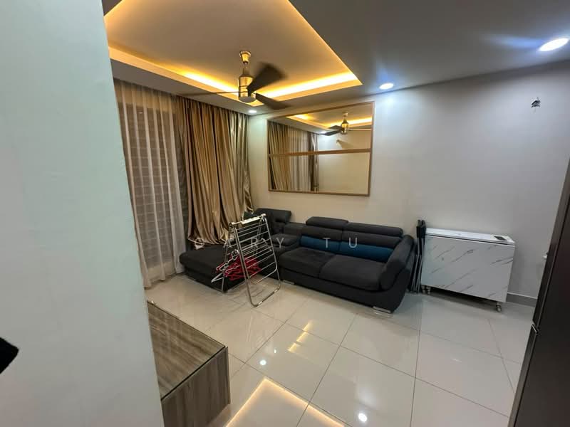 Kediaman Servis untuk Disewa di ARC @ Austin Hills - Gary Tu - Living Room - PropertyGuru.com.my