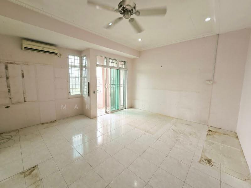 Rumah Teres 2-Tingkat untuk Dijual di Taman Pertama (Ipoh) - Marcus Seng - Living Room - PropertyGuru.com.my