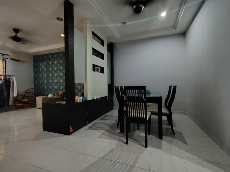 Rumah Teres 2-Tingkat untuk Dijual di Taman Setia Indah (Tebrau) - Kimi Kiu - Dining Room - PropertyGuru.com.my