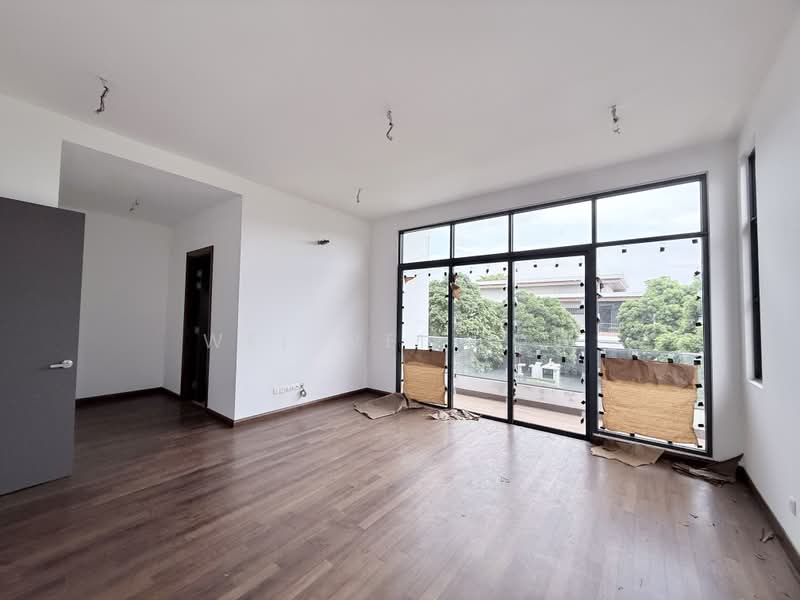 Rumah Berkembar untuk Dijual di Eco Sanctuary (Telok Panglima Garang) - Wei Wei Low - Living Room - PropertyGuru.com.my