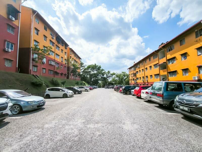 Apartment for Rent at Putra Permai Block A - SY Lee - Exterior - PropertyGuru.com.my