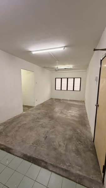 Apartment for Rent at Putra Permai Block A - SY Lee - Interior - PropertyGuru.com.my