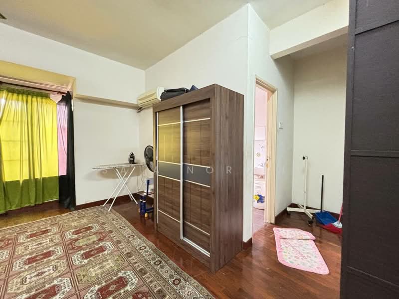 Rumah Teres 2.5-Tingkat untuk Dijual di Kayu Ara (Selangor) - Sa'a Nordin - Bedroom - PropertyGuru.com.my