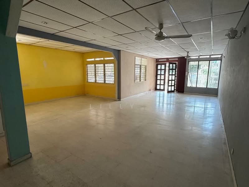 2-storey Terraced House for Sale in Taman Midlands (Pulau Tikus) - Lilly . - Living Room - PropertyGuru.com.my