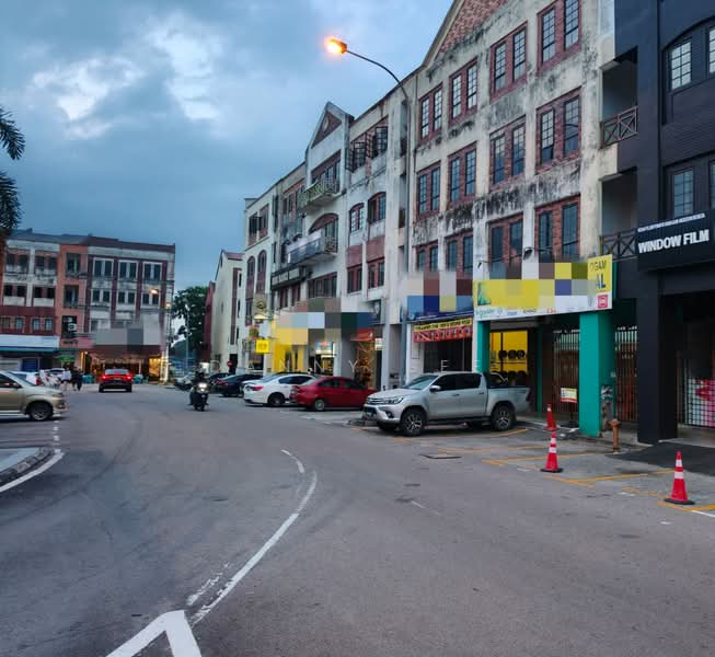 Shop / Office untuk Disewa di Bandar Indahpura (Kulai) - Danny See - Exterior - PropertyGuru.com.my