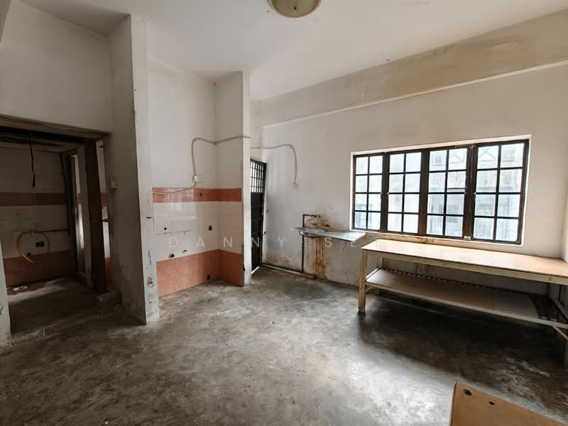 Shop / Office untuk Disewa di Bandar Indahpura (Kulai) - Danny See - Kitchen - PropertyGuru.com.my