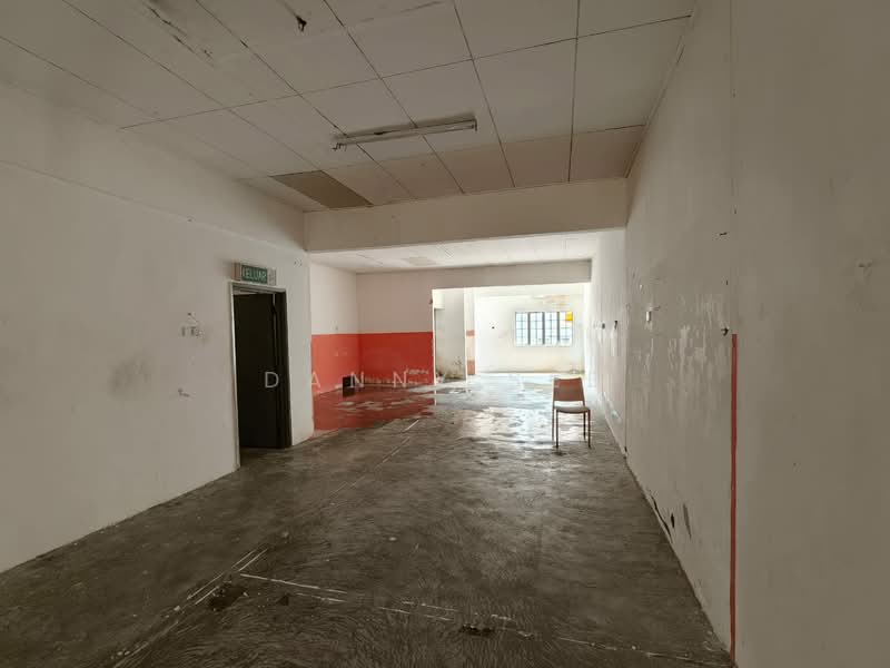 Shop / Office untuk Disewa di Bandar Indahpura (Kulai) - Danny See - Interior - PropertyGuru.com.my
