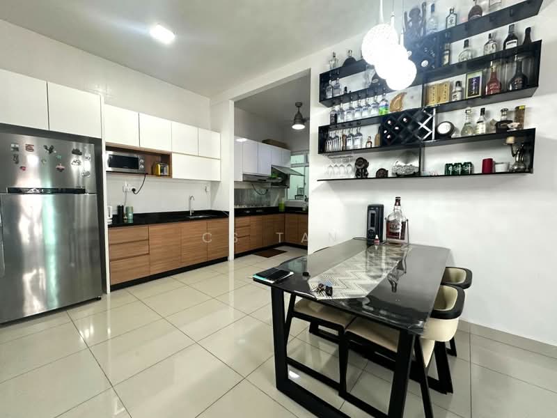 Kediaman Servis untuk Dijual di Skysuites @ Meldrum Hills - CS Tan - PropertyGuru.com.my