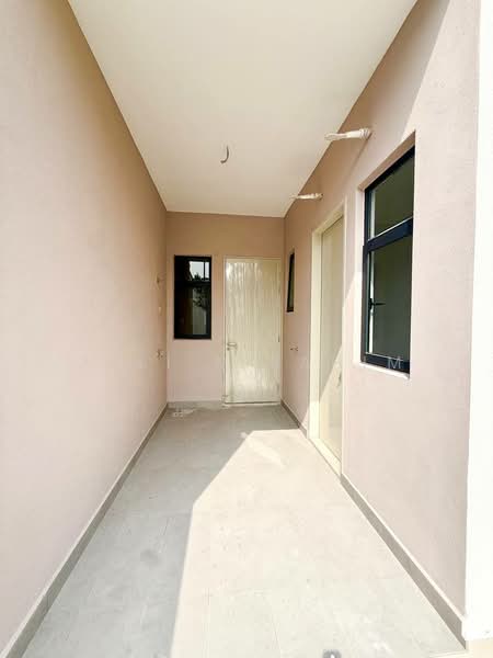 Rumah Teres 2-Tingkat untuk Dijual di Bandar Puteri Bangi (Bangi) - Azli Ibrahim - Entrance - PropertyGuru.com.my