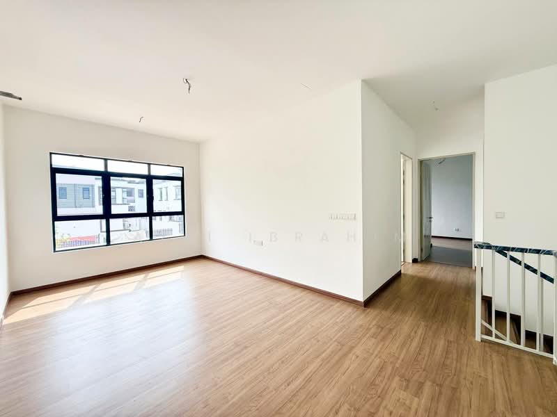 Rumah Teres 2-Tingkat untuk Dijual di Bandar Puteri Bangi (Bangi) - Azli Ibrahim - Living Room - PropertyGuru.com.my