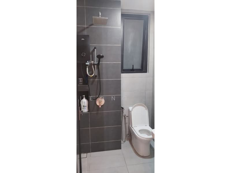 Kediaman Servis untuk Disewa di Urban Suites - Leong . - Bathroom - PropertyGuru.com.my