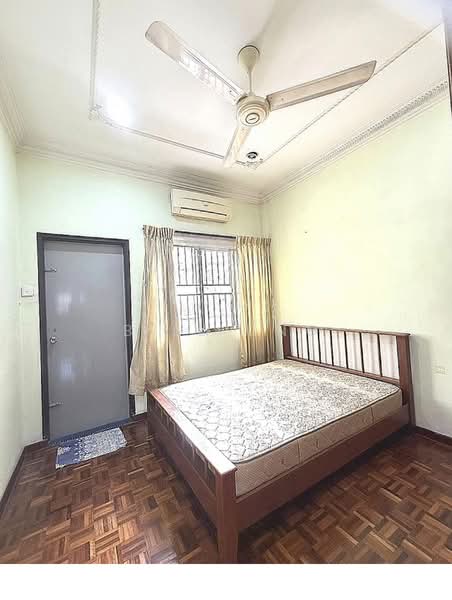 2-storey Terraced House for Sale in Taman Munsyi Ibrahim (Johor Bahru) - Bill Ong - Bedroom - PropertyGuru.com.my