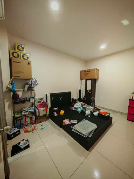 Rumah Teres 2-Tingkat untuk Dijual di Bandar Putra Permai (Seri Kembangan) - Katty Soon - Bedroom - PropertyGuru.com.my