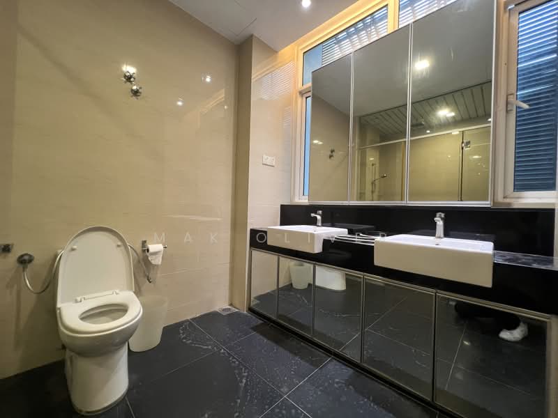 Rumah Teres 2.5-Tingkat untuk Dijual di Kinrara Residence (Puchong) - Mak Oliver - Bathroom - PropertyGuru.com.my