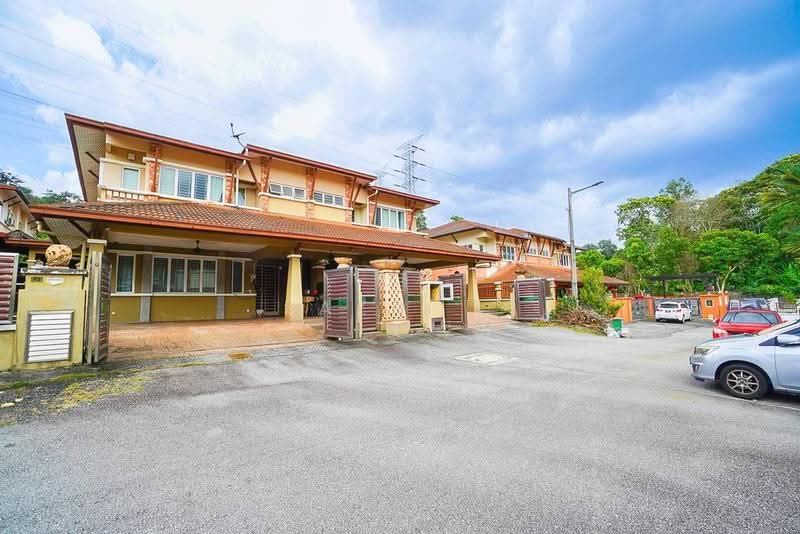 Rumah Berkembar untuk Dijual di Astana Gemilang (Batu Caves) - Fazri . - Exterior - PropertyGuru.com.my
