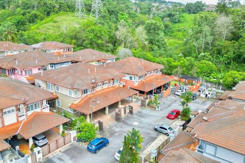 Rumah Berkembar untuk Dijual di Astana Gemilang (Batu Caves) - Fazri . - Exterior - PropertyGuru.com.my