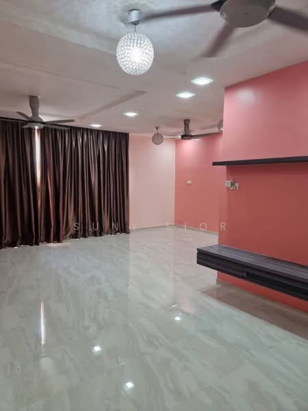 Rumah Teres 2.5-Tingkat untuk Dijual di Kempas Utama (Tebrau) - Suny Sior - Living Room - PropertyGuru.com.my