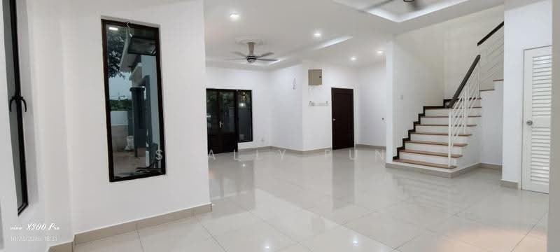 Rumah Teres 2-Tingkat untuk Disewa di Bandar Kinrara (Selangor) - Shally Pun - Living Room - PropertyGuru.com.my