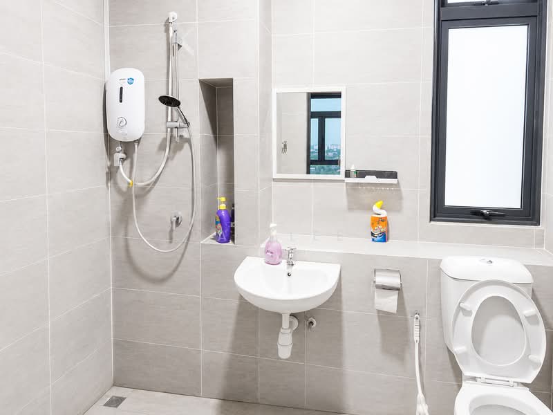 Kediaman Servis untuk Disewa di 8Scape Residence @ Sutera - Ray Lee - Bathroom - PropertyGuru.com.my
