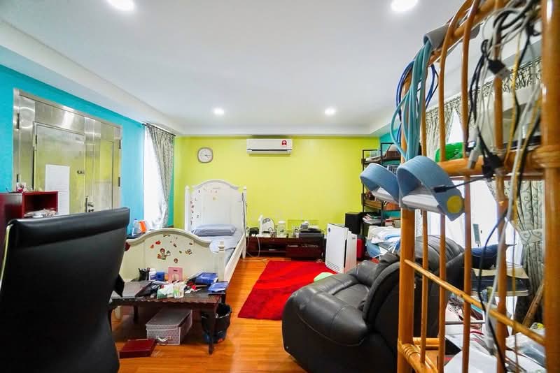 Bungalow House for Sale in Ampang (Ampang) - Fazri . - Bedroom - PropertyGuru.com.my