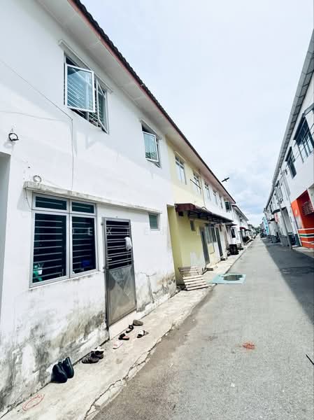 Rumah Teres 2-Tingkat untuk Dijual di Senai (Johor) - Dexter Lim - Exterior - PropertyGuru.com.my