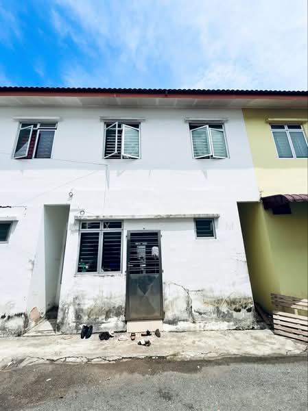 Rumah Teres 2-Tingkat untuk Dijual di Senai (Johor) - Dexter Lim - Exterior - PropertyGuru.com.my