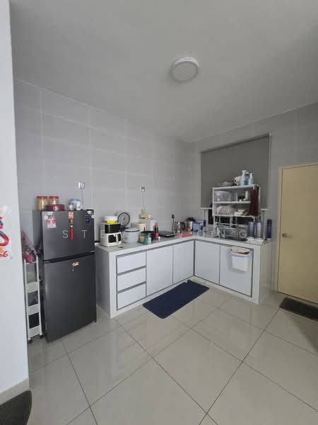 Kediaman Servis untuk Dijual di Twin Danga Residence - Steve Wong - Kitchen - PropertyGuru.com.my