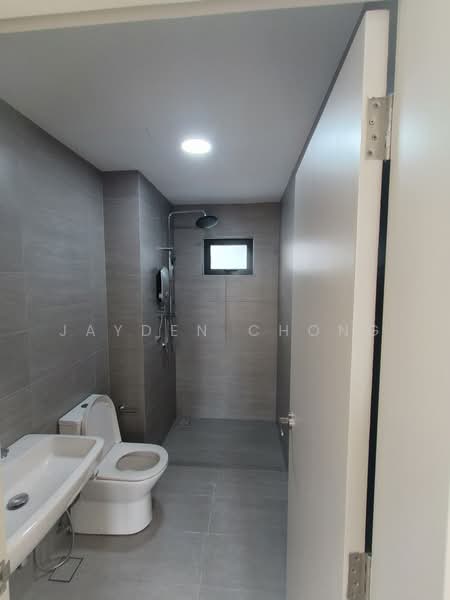 Kediaman Servis untuk Disewa di Residensi Ava @ Kiara Bay - Jayden Chong - Bathroom - PropertyGuru.com.my