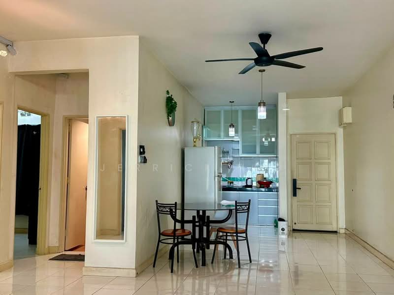 Kediaman Servis untuk Disewa di Metropolitan Square - Jerrick Foo - Living Room - PropertyGuru.com.my