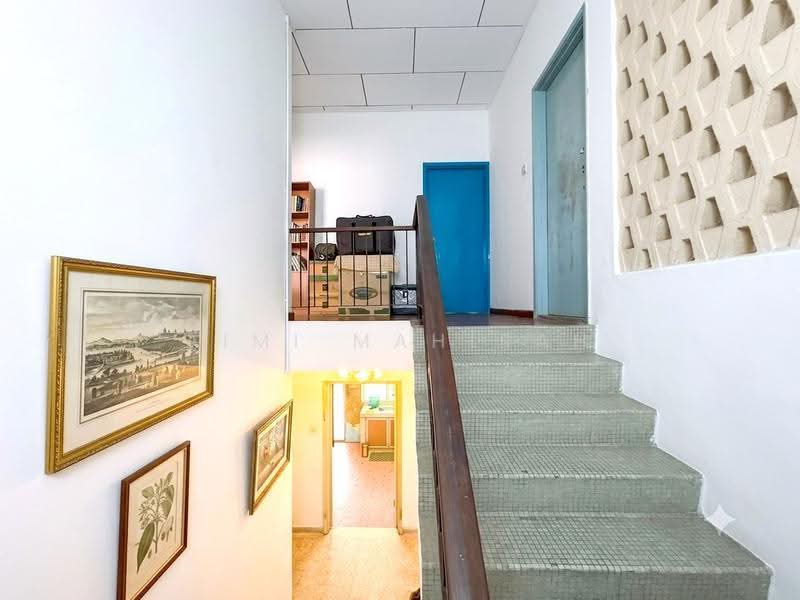 Bungalow House for Sale in Seksyen 14 (Petaling Jaya) - Aimi Mahirah - Entrance - PropertyGuru.com.my
