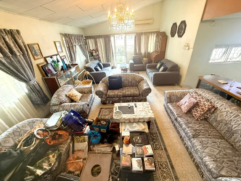 Bungalow House for Sale in Seksyen 14 (Petaling Jaya) - Aimi Mahirah - Living Room - PropertyGuru.com.my