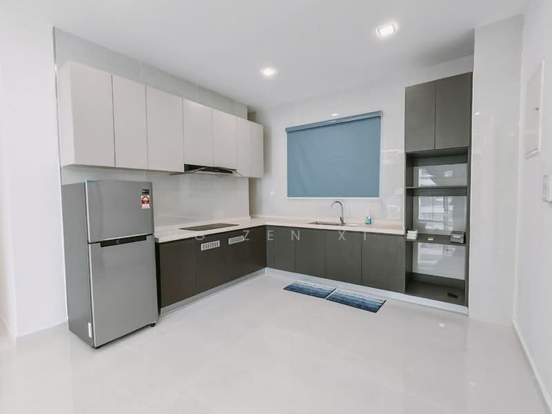Condominium for Sale at Amberside @ Country Garden Danga Bay - NG ZEN XI - Kitchen - PropertyGuru.com.my
