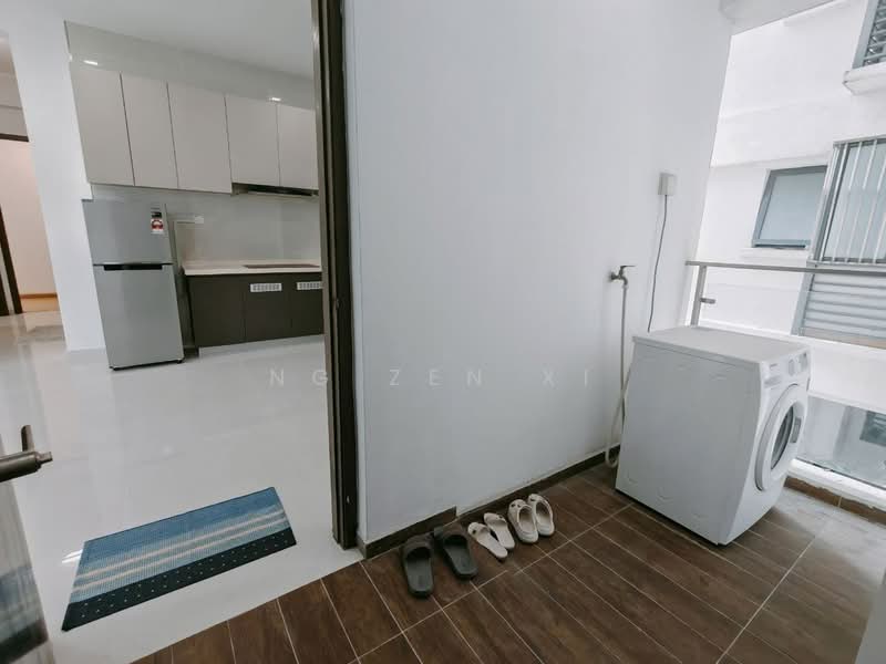 Condominium for Sale at Amberside @ Country Garden Danga Bay - NG ZEN XI - Kitchen - PropertyGuru.com.my
