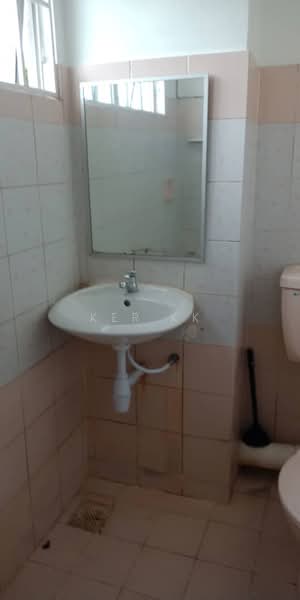 Rumah Teres untuk Disewa di Usj 12 (Subang Jaya) - Ker KK - Bathroom - PropertyGuru.com.my