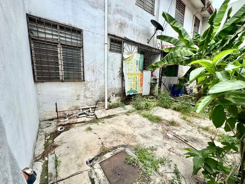 Rumah Teres 2-Tingkat untuk Dijual di Taman Impian Ehsan (Balakong) - Azli Ibrahim - Exterior - PropertyGuru.com.my