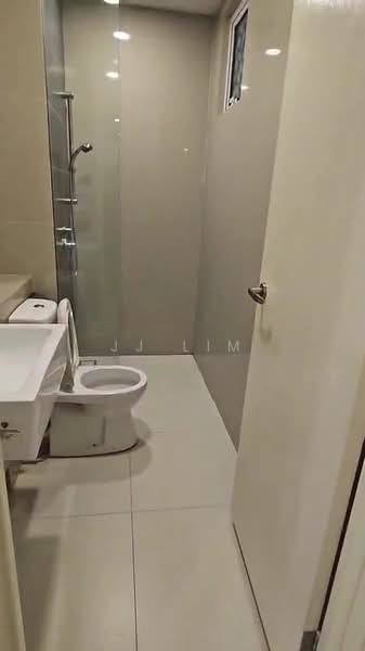 Kediaman Servis untuk Disewa di Desa Green - JJ Lim - Bathroom - PropertyGuru.com.my