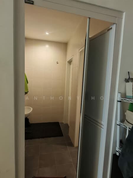 Shop / Office for Rent in BANDAR PUCHONG JAYA (Puchong) - Anthony Ho - Bathroom - PropertyGuru.com.my