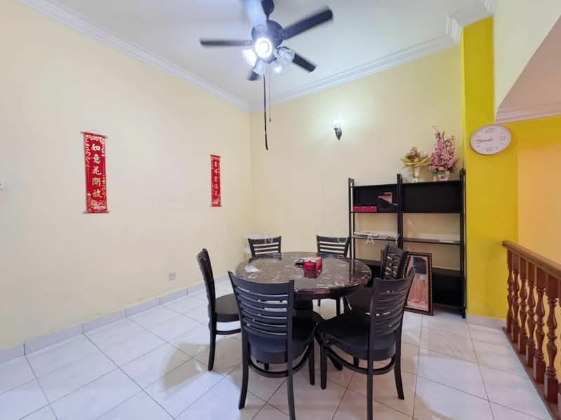 2-storey Terraced House for Sale in Taman Mount Austin (Tebrau) - Kelvin Koay - Dining Room - PropertyGuru.com.my
