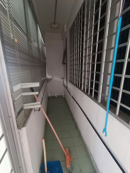 Kondominium untuk Dijual di N-Park Condominium - Lilly . - Balcony - PropertyGuru.com.my