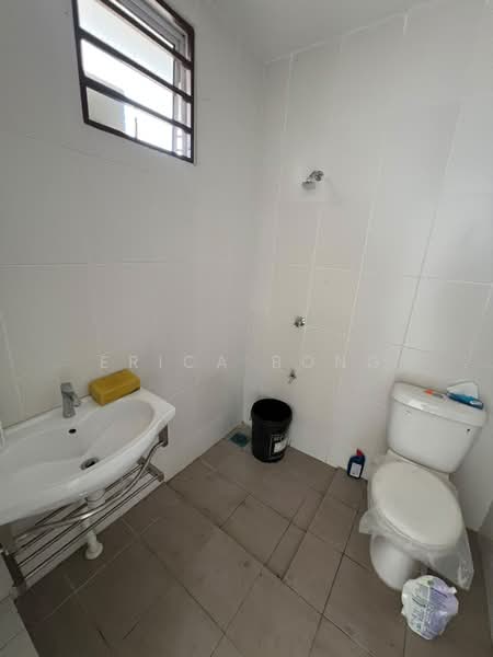 2-storey Terraced House for Sale in Kuching (Sarawak) - Erica Bong - Bathroom - PropertyGuru.com.my